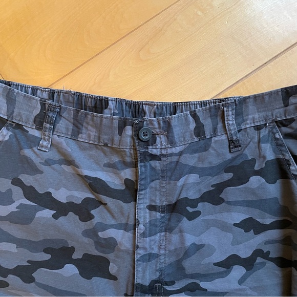 Wrangler cargo shorts - Picture 3 of 5